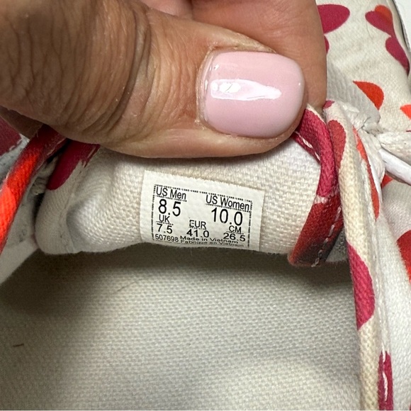 Vans Heart Pattern Lace Up Sneakers - Red and Pink Women’s Size 10/ Men’s 8.5 - Picture 5 of 10